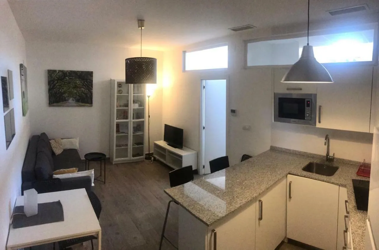 Apartamentos Infostays Mena Center Malaga